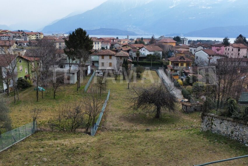 Lake Como - Stone house for sale with building land (18)