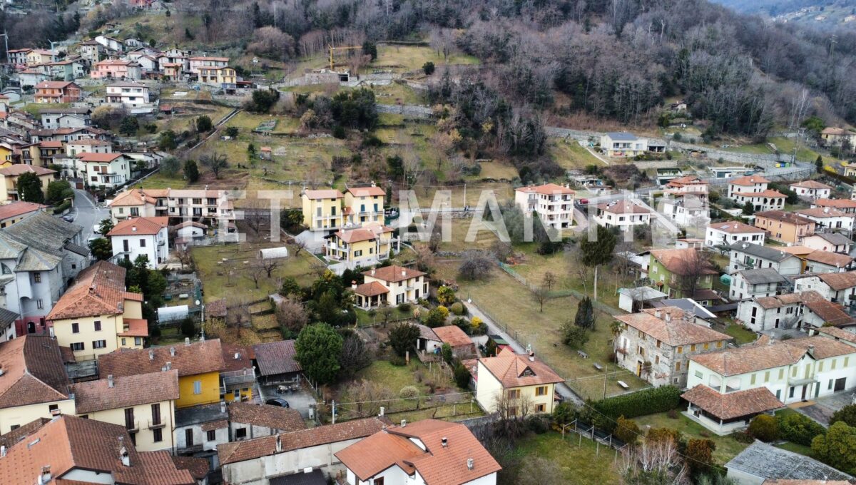 Lake Como - Stone house for sale with building land (8)
