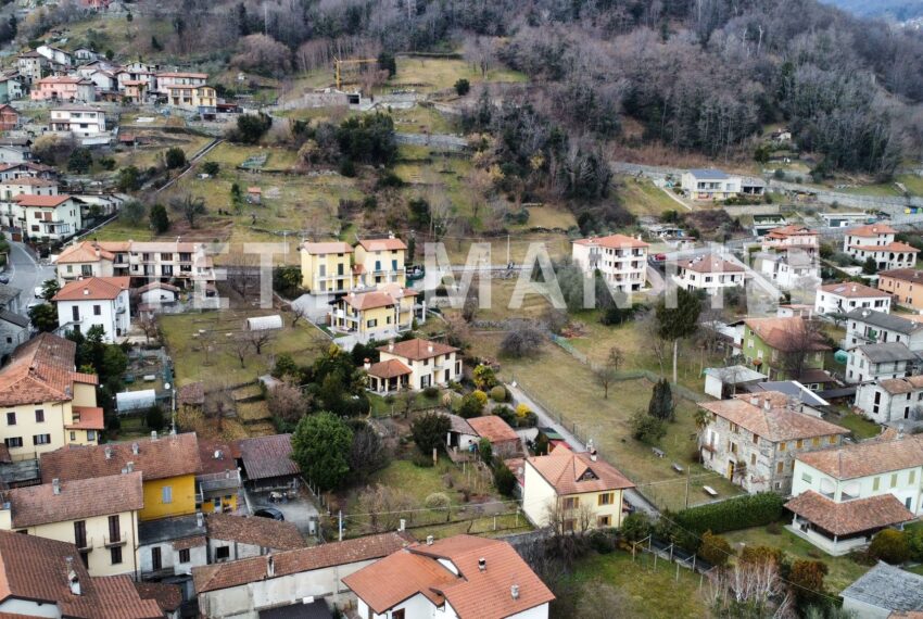 Lake Como - Stone house for sale with building land (8)