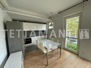 apartment for sale como center
