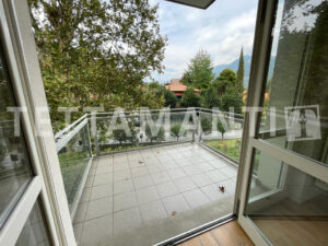 real estate como apartment for sale