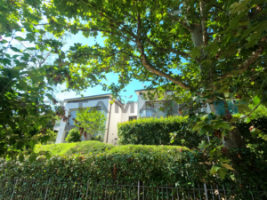 Como lake view flat