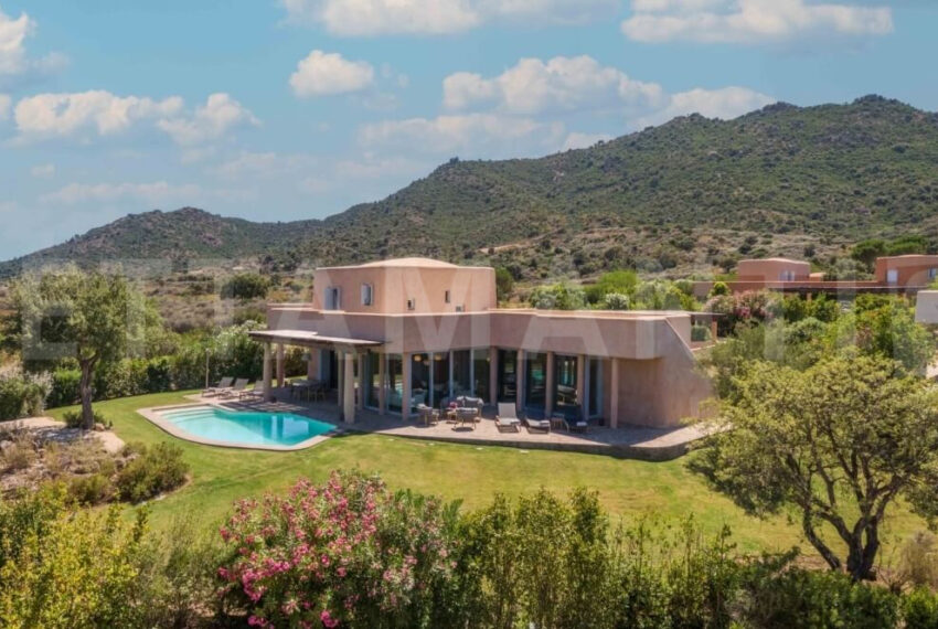 sardinia villa for sale with pool