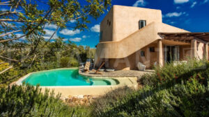 SARDINIA LUXURY VILLA WITH POOL AND GOLF CLUB