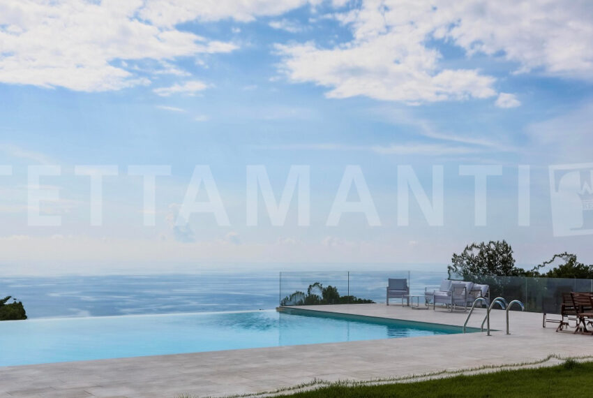 SANREMO LUXURY VILLA FOR SALE