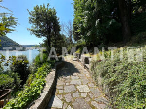 lake view garden como villa