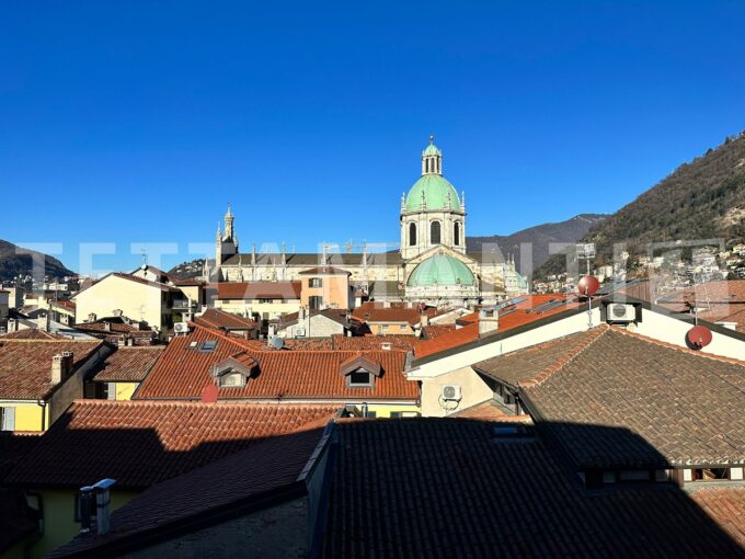 APARTMENT WITH CATHEDRAL VIEW COMO