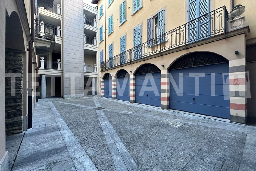 3 room apartment for sale como center