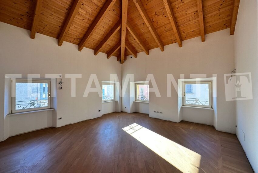 3 ROOM APARTMENT FOR SALE CITY CENTER COMO