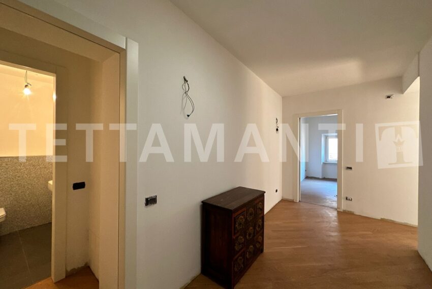 3 room apartment for sale como center