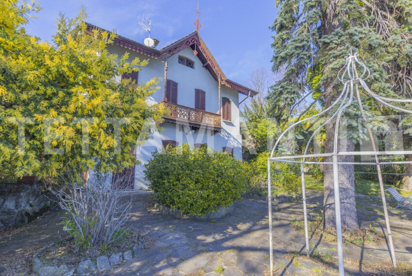 villa for sale lake maggiore