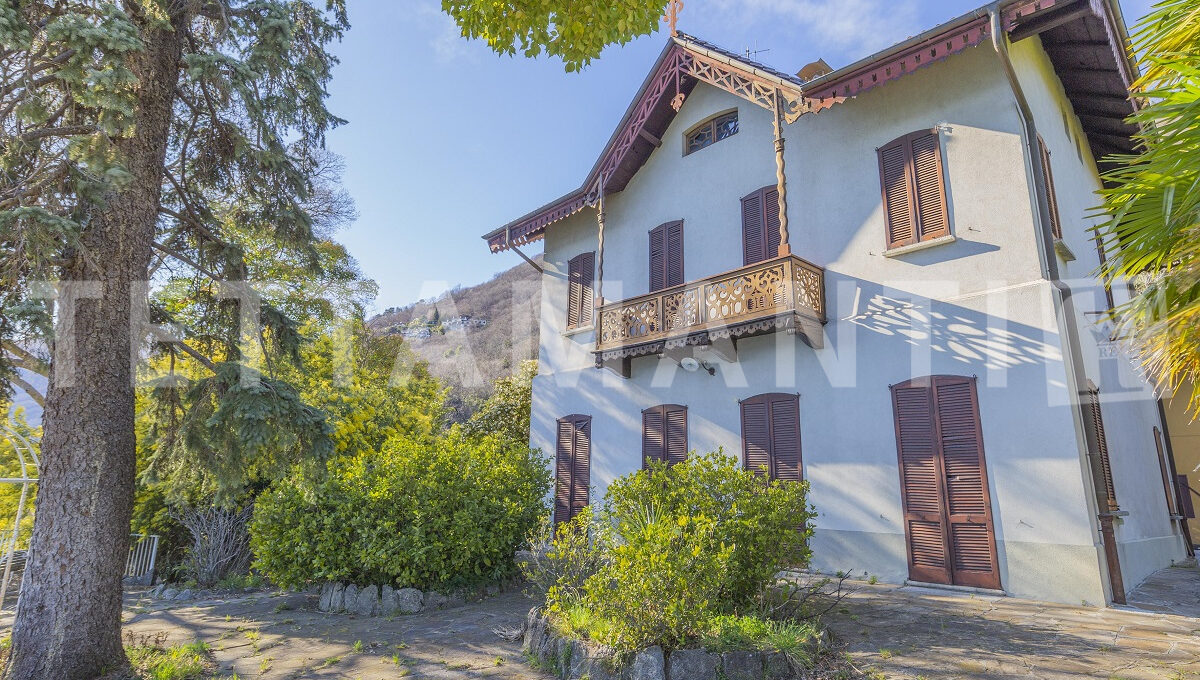 villa for sale lake maggiore