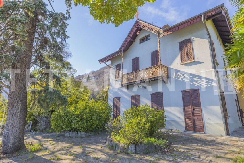 villa for sale lake maggiore