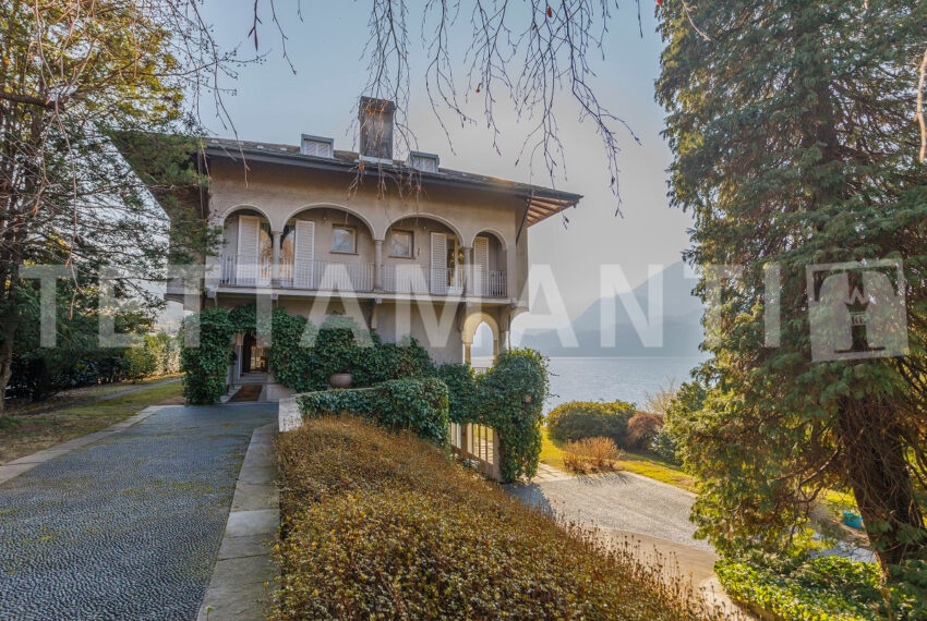 villa for sale lake orta