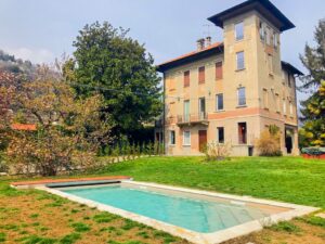 villa historical in lesa lake maggiore