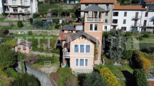 lake view villa moltrasio for sale
