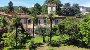 erba for sale villa