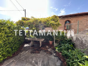 CARATE URIO nice apartment with garden