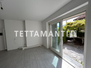 CARATE URIO nice apartment with garden