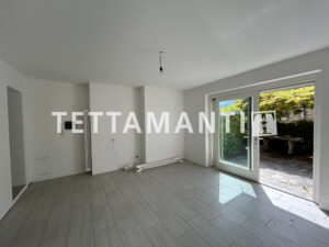 CARATE URIO nice apartment with garden