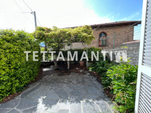 CARATE URIO nice apartment with garden