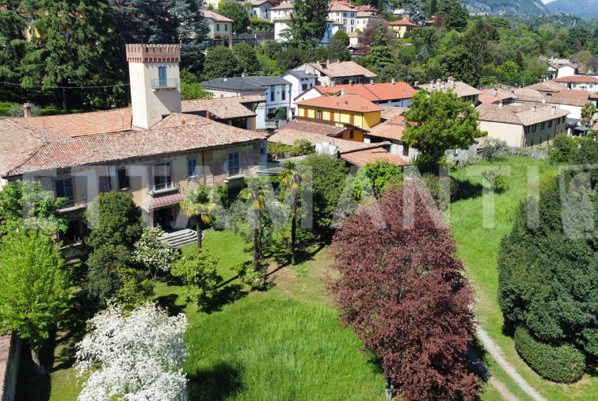 historical villa for sale erba