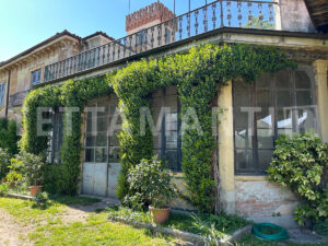 historical villa for sale erba