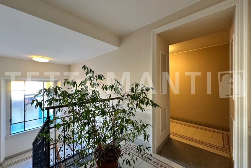 Como centre Apartment for sale