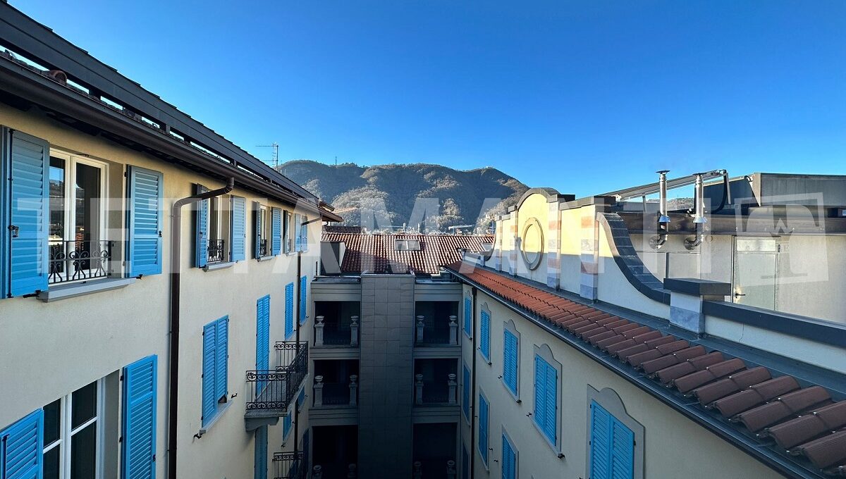 Como centre Apartment for sale