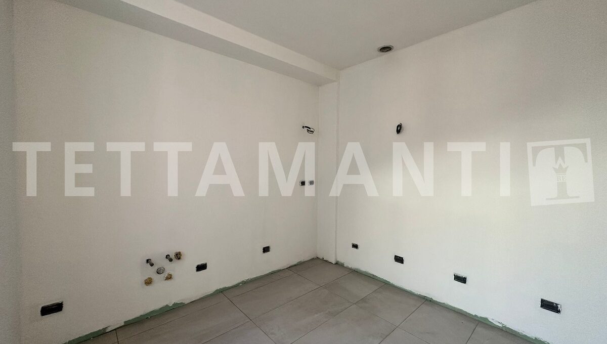 Como centre Apartment for sale