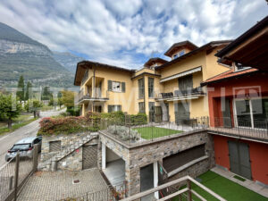 Tremezzo- apartment near the lake for sale
