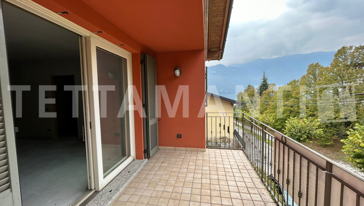 Tremezzo- apartment near the lake for sale