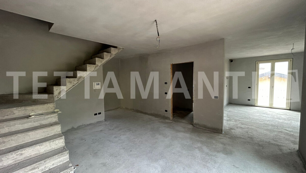 Tremezzo- apartment near the lake for sale