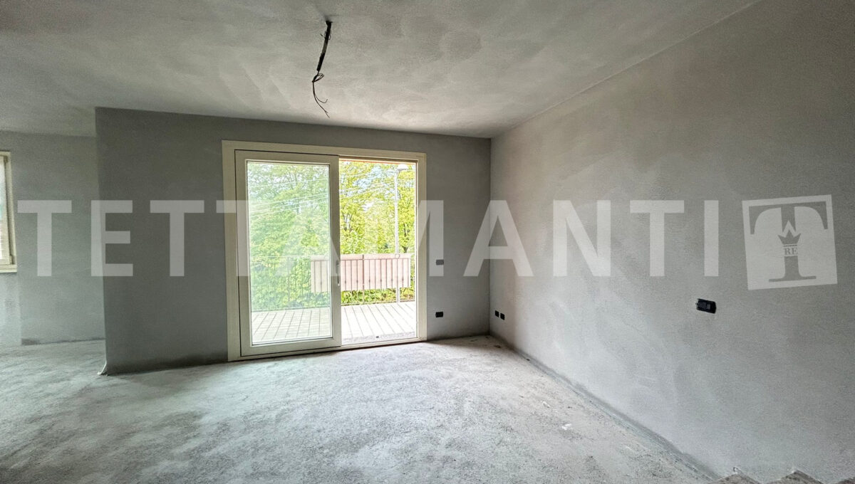 Tremezzo- apartment near the lake for sale