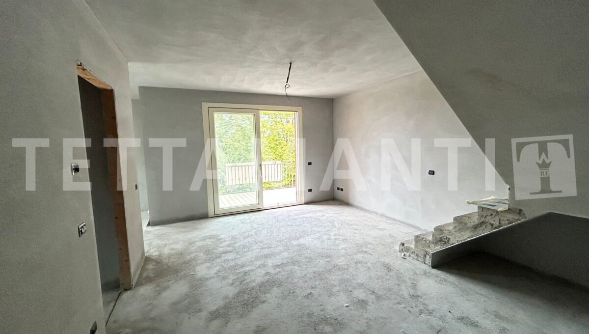 Tremezzo- apartment near the lake for sale