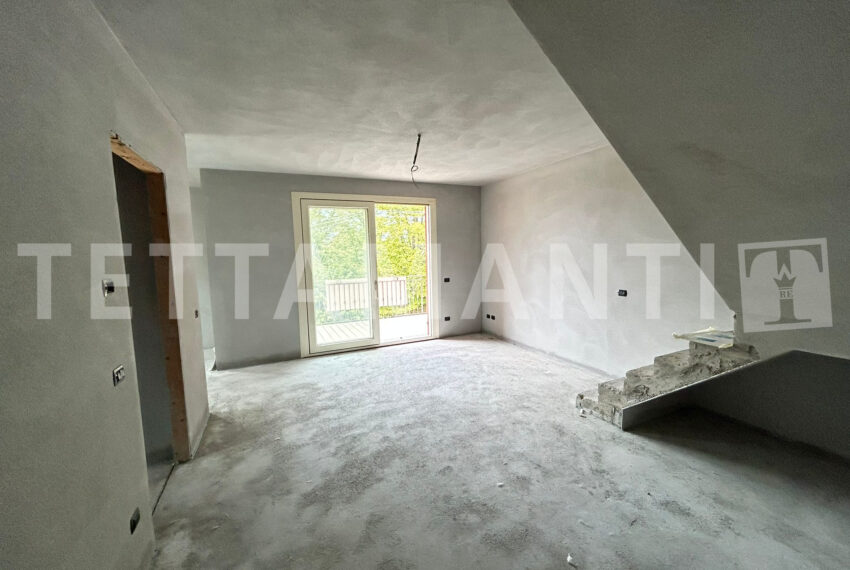 Tremezzo- apartment near the lake for sale