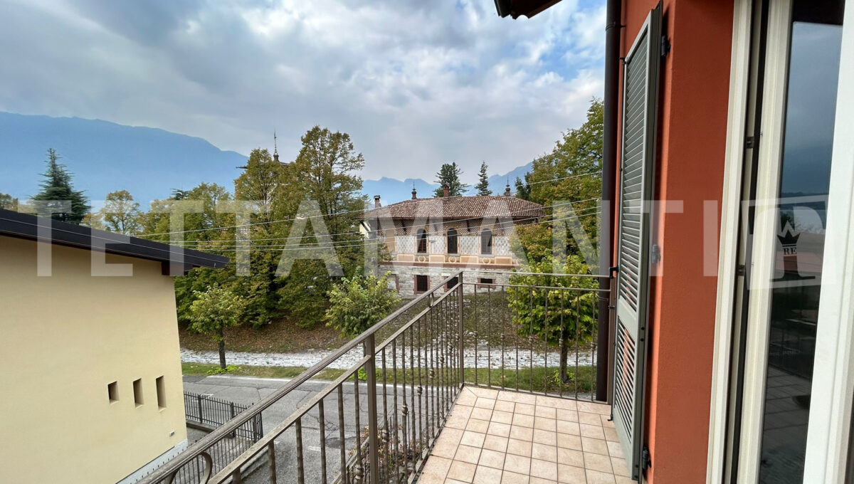 Tremezzo- apartment near the lake for sale