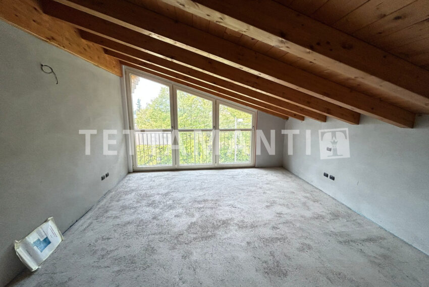 Tremezzo- apartment near the lake for sale