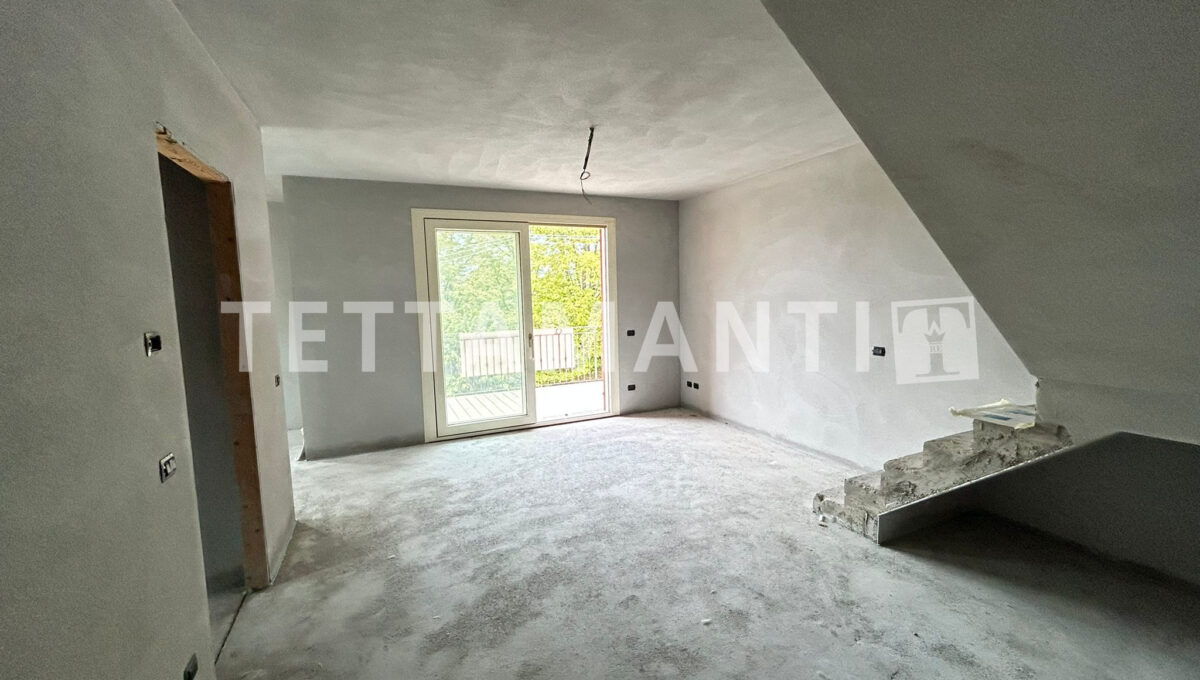 Tremezzo- apartment near the lake for sale