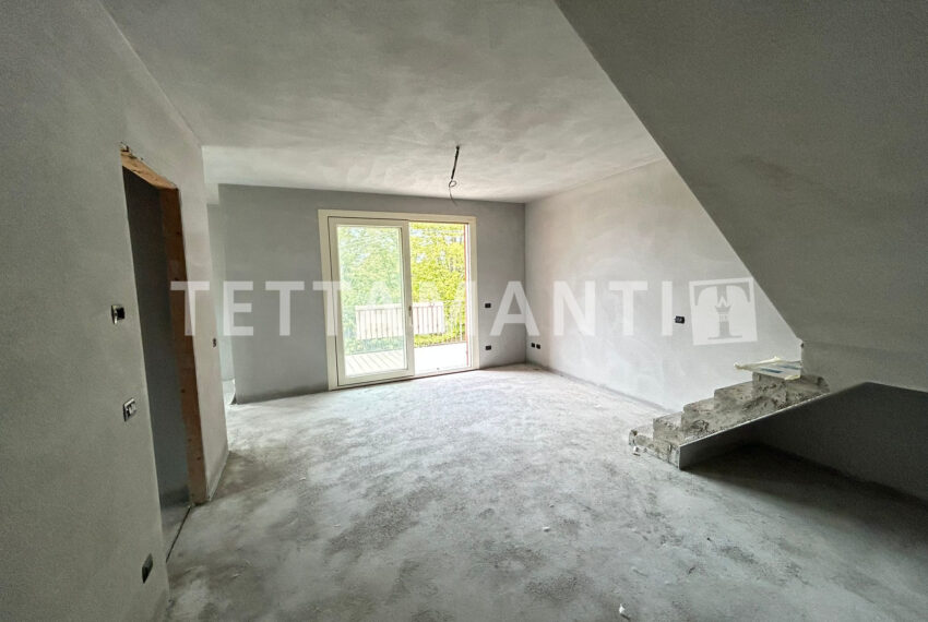 Tremezzo- apartment near the lake for sale