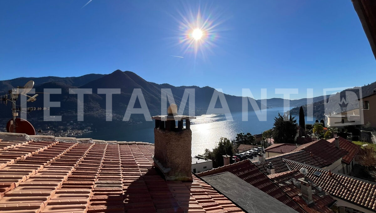 Moltrasio- apartment with terrace lake view for sale