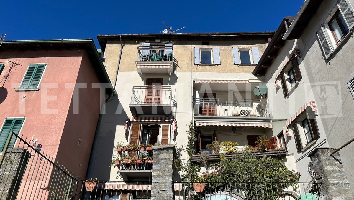 Moltrasio- apartment with terrace lake view for sale