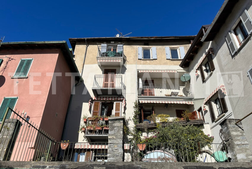 Moltrasio- apartment with terrace lake view for sale