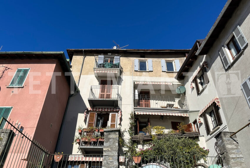 Moltrasio- apartment with terrace lake view for sale