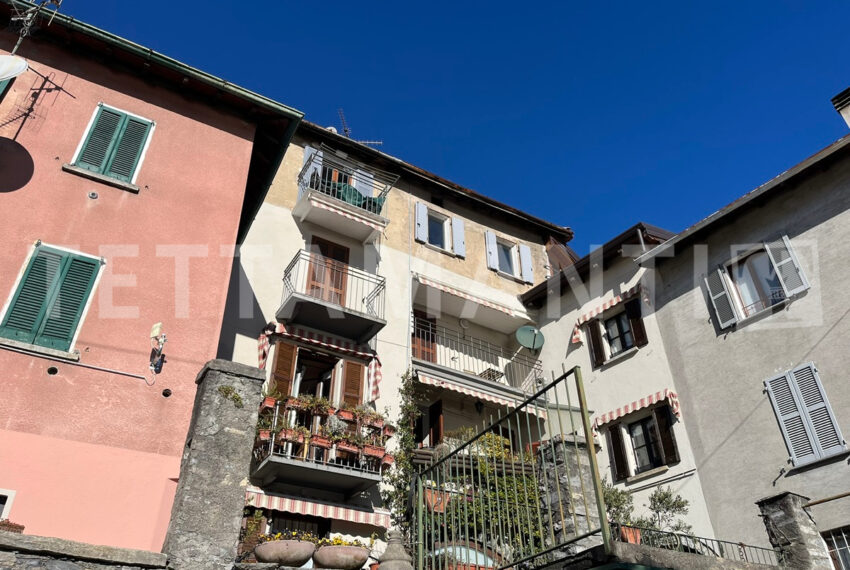 Moltrasio- apartment with terrace lake view for sale