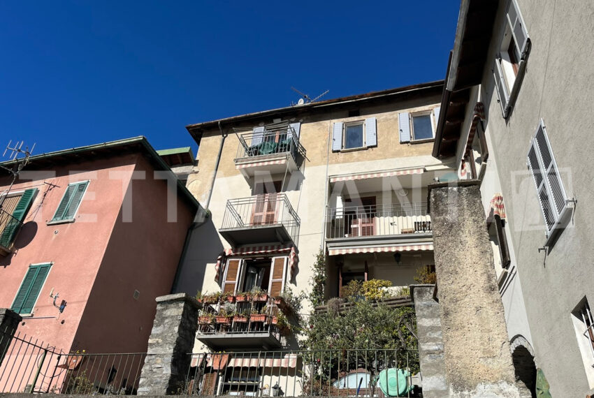 Moltrasio- apartment with terrace lake view for sale