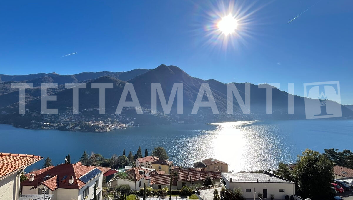 Moltrasio- apartment with terrace lake view for sale