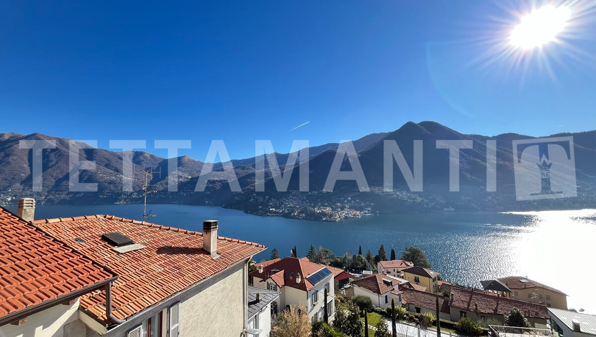 Moltrasio- apartment with terrace lake view for sale