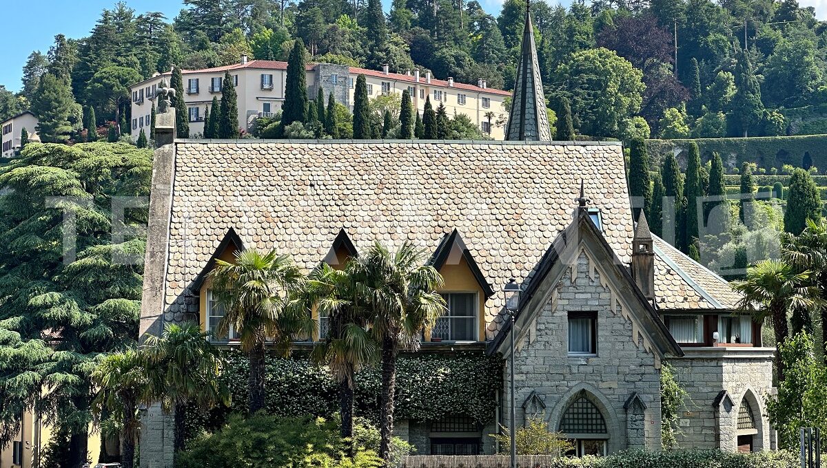 Bellagio- Splendid renovated Gothic villa for sale