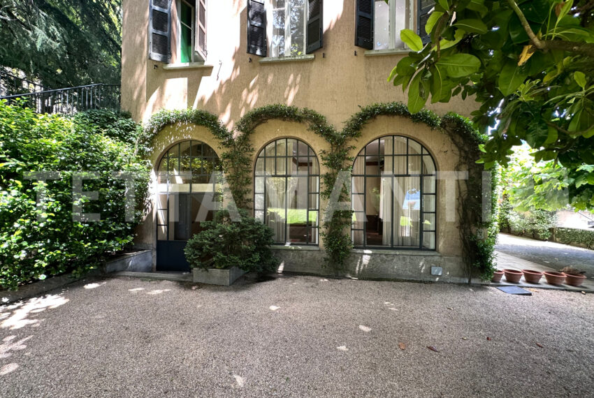 LAKE COMO VILLA FOR SALE